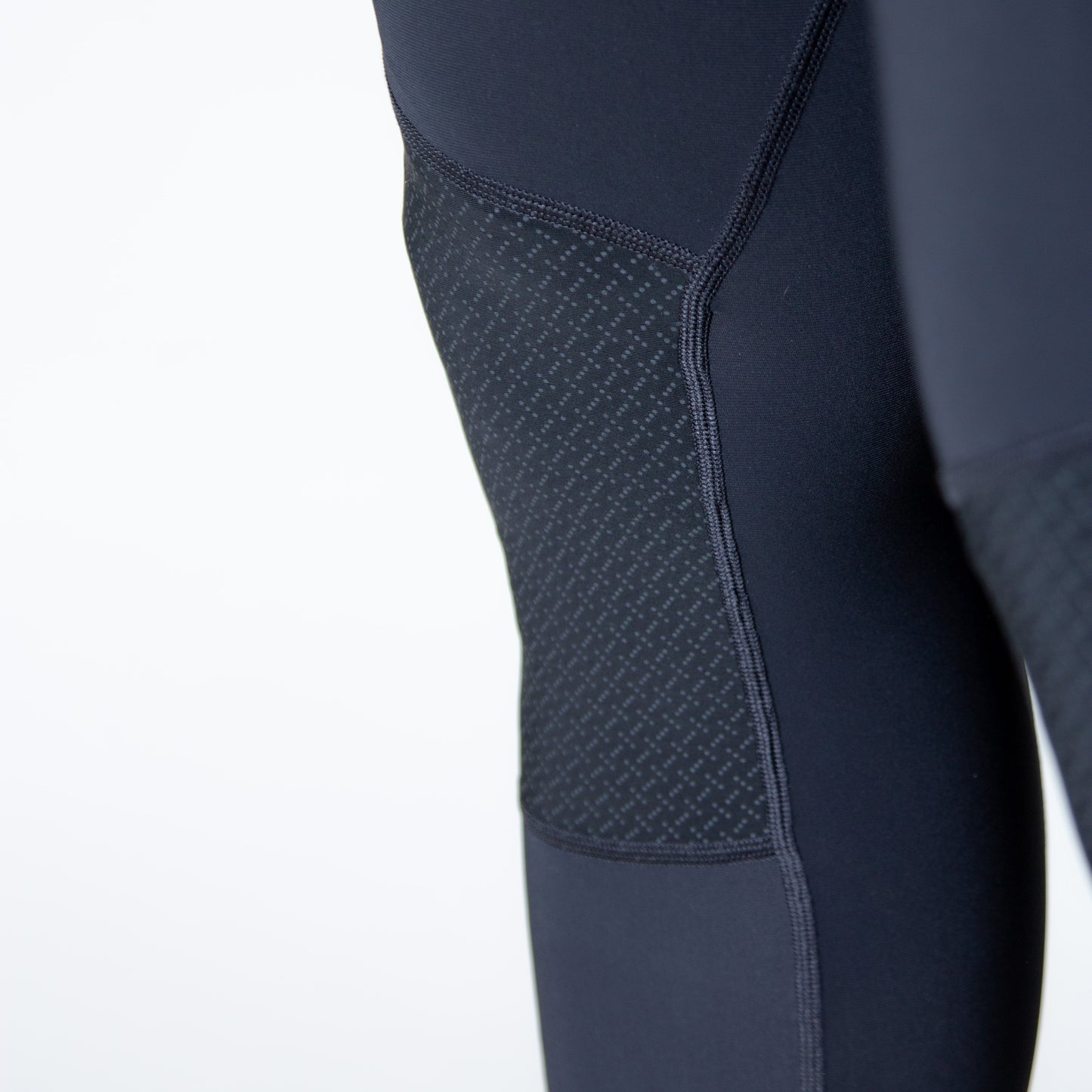 Abrasion resistant 3/4 tights with insertable knee padding